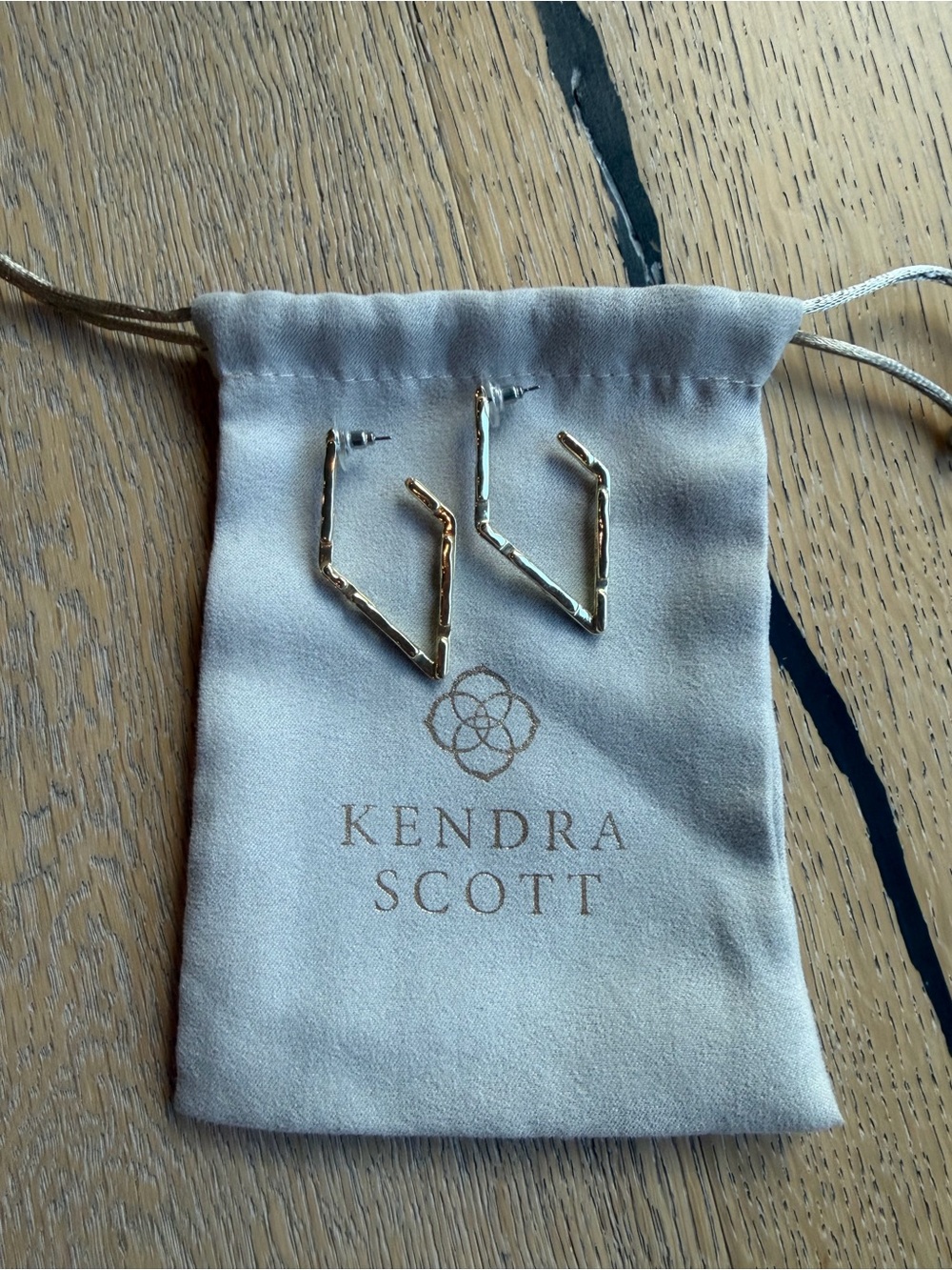 Kendra Scott Gold Linked Drop Earrings